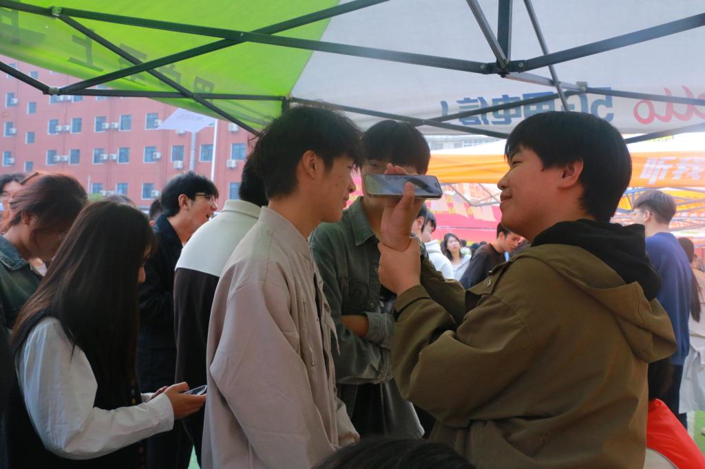 聽(tīng)歌識(shí)曲