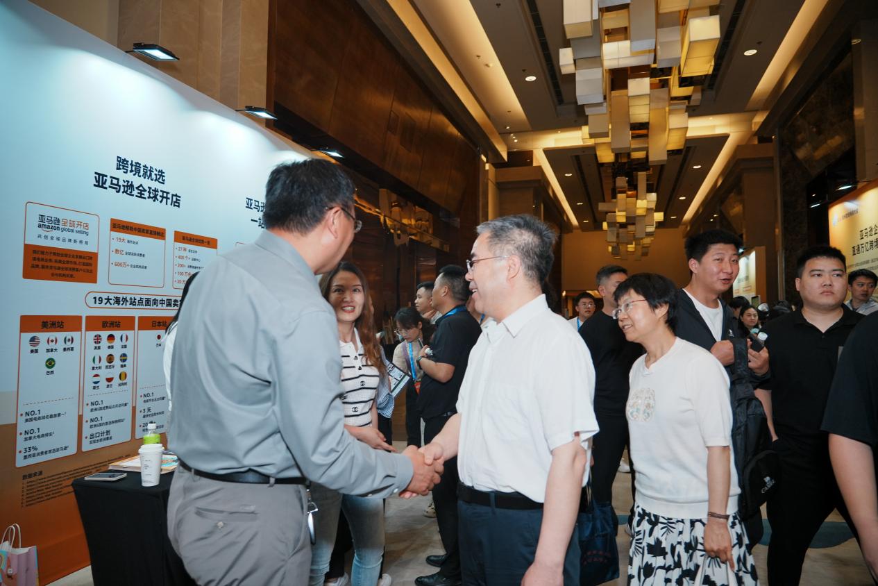 曹利強校長與企業交流