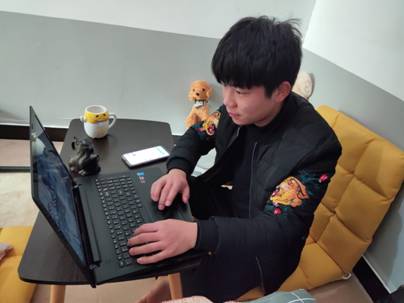 19物流103班班長楊帥