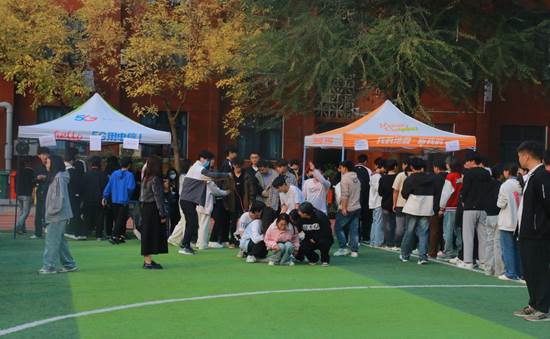 接力營(yíng)救 (2)